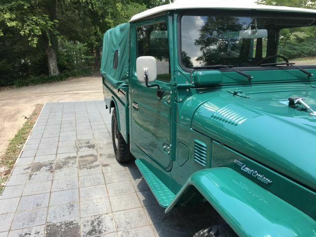 1978 Green Toyota FJ Cruiser --