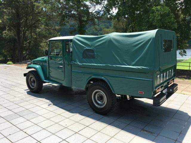 1978 Green Toyota FJ Cruiser --