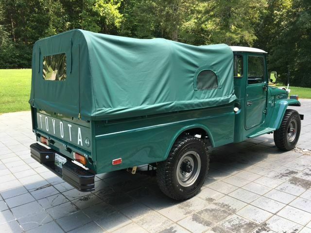 1978 Green Toyota FJ Cruiser --