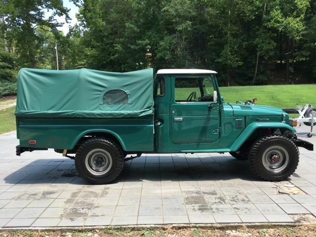 1978 Green Toyota FJ Cruiser --