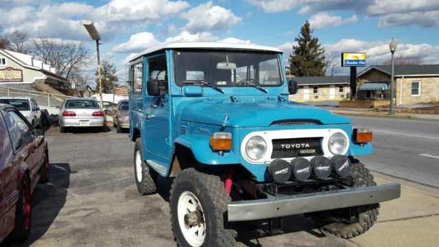 1978 Blue Toyota Land Cruiser Jeep