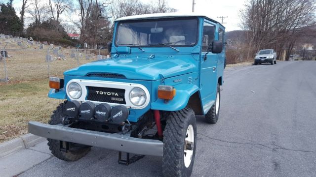 1978 Blue Toyota Land Cruiser Jeep