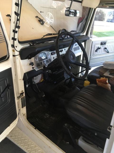 1978 White Toyota Land Cruiser