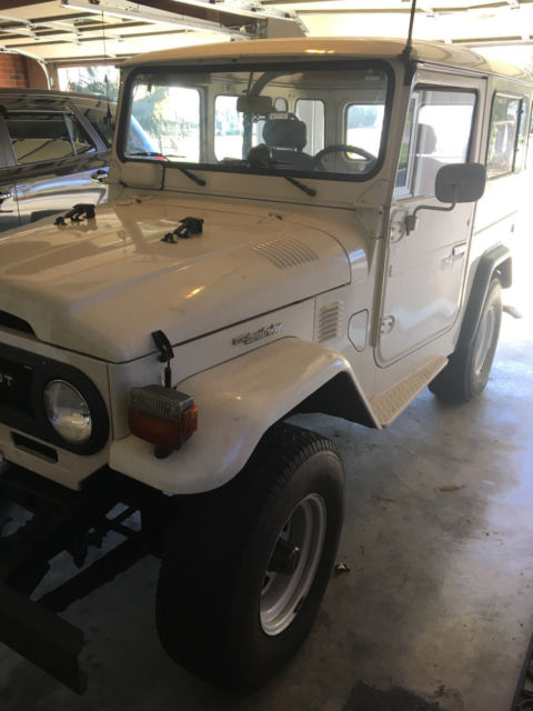 1978 White Toyota Land Cruiser