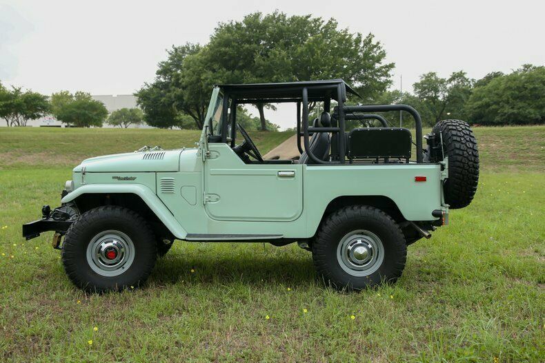 1978 Teal Toyota Land Cruiser