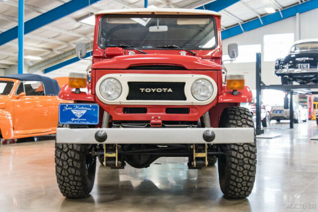 1978 Red Toyota FJ40 SUV