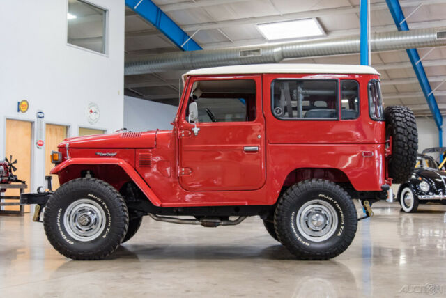 1978 Red Toyota FJ40 SUV