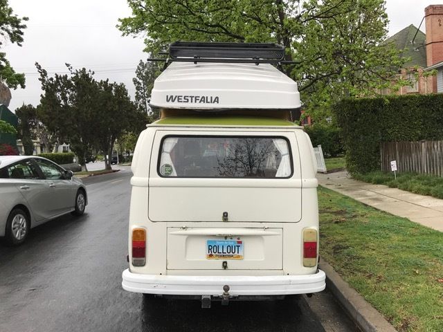 1978 white Volkswagen Bus/Vanagon bus