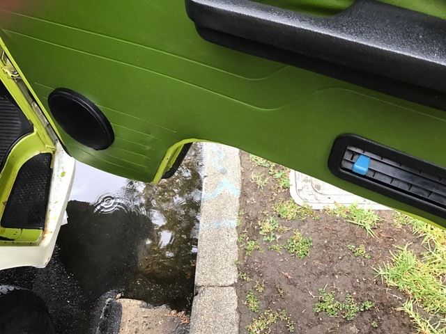 1978 white Volkswagen Bus/Vanagon bus