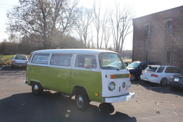 1978 Green Volkswagen Bus/Vanagon