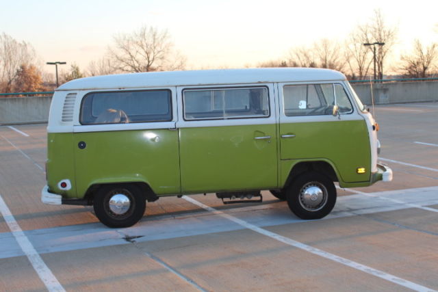 1978 Green Volkswagen Bus/Vanagon