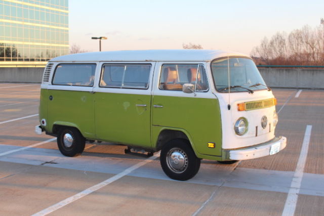 1978 Green Volkswagen Bus/Vanagon