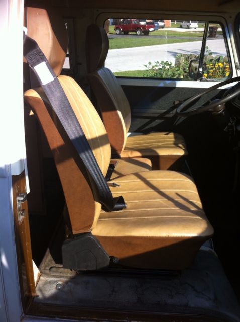 1978 Primer Volkswagen Bus/Vanagon Camper (Pop-top)