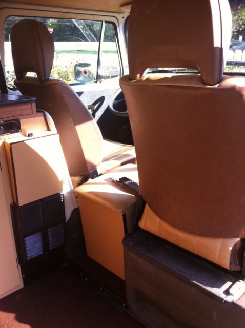 1978 Primer Volkswagen Bus/Vanagon Camper (Pop-top)