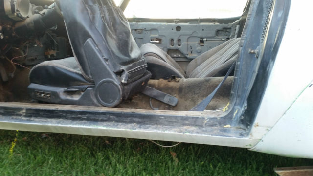 1978 White Chevrolet Camaro Coupe