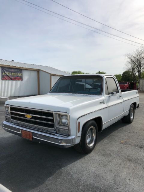 1979 White Chevrolet C-10 Standard Cab Pickup