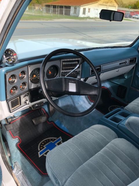 1979 White Chevrolet C-10 Standard Cab Pickup