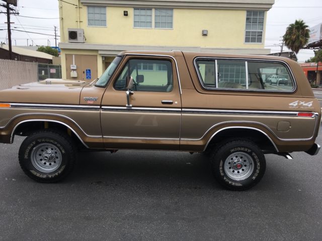 1979 Brown/Gold Ford Bronco
