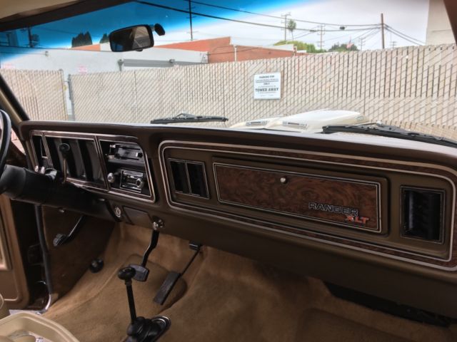 1979 Brown/Gold Ford Bronco