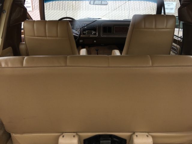 1979 Brown/Gold Ford Bronco