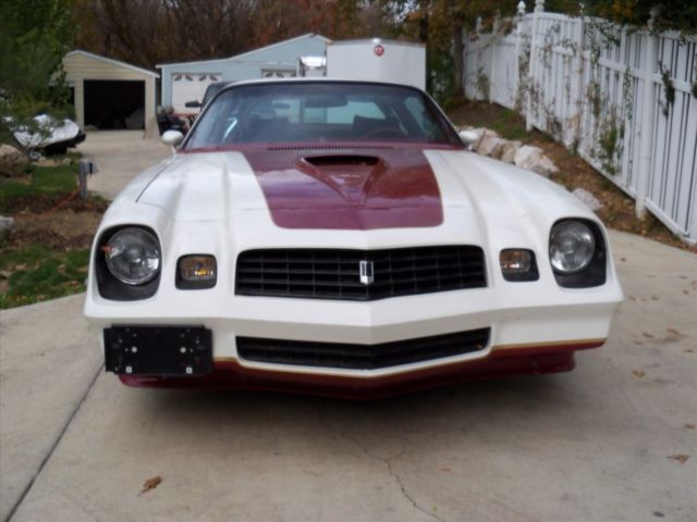 1979 White Chevrolet Camaro