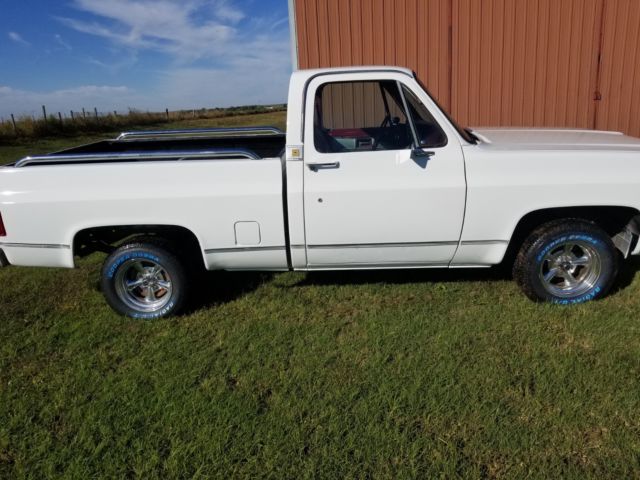 1979 White Chevrolet C-10