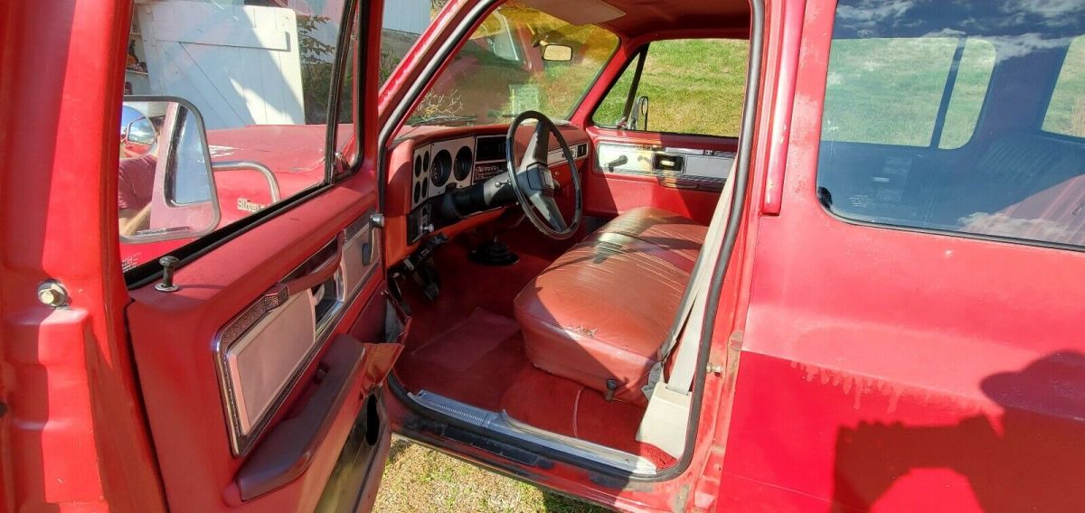 1979 Red Chevrolet C30 Crew Cab Pickup