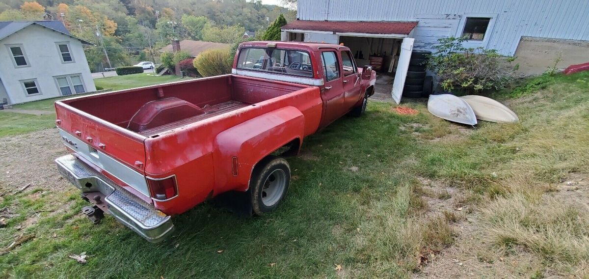 1979 Red Chevrolet C30 Crew Cab Pickup