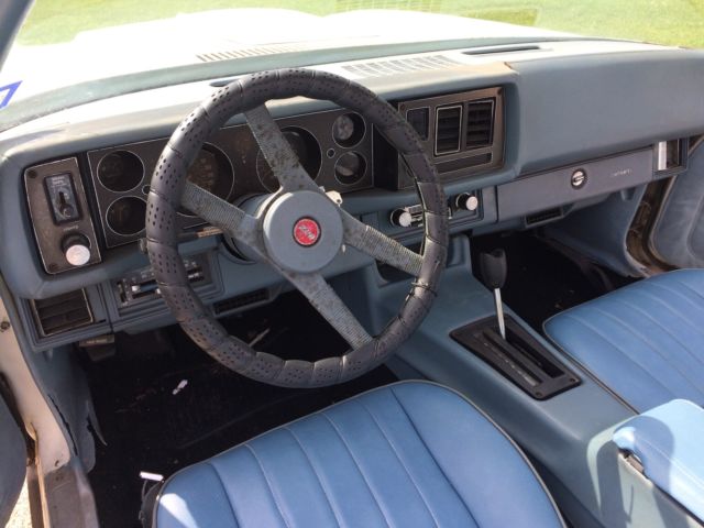 1979 White Chevrolet Camaro Coupe