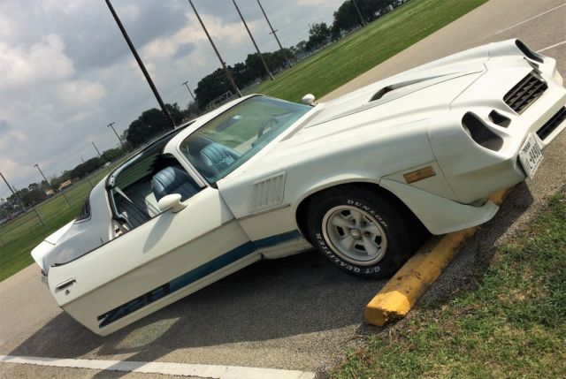 1979 White Chevrolet Camaro Coupe