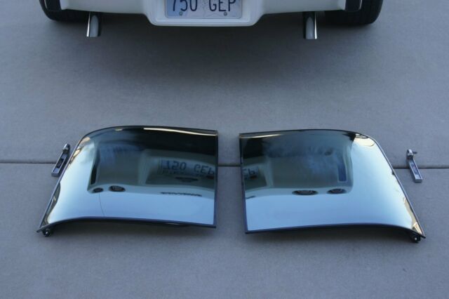 1979 White Chevrolet Corvette Coupe