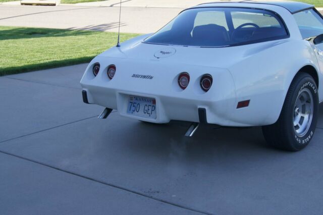 1979 White Chevrolet Corvette Coupe