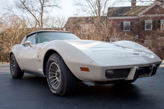 1979 Cream Chevrolet Corvette Coupe
