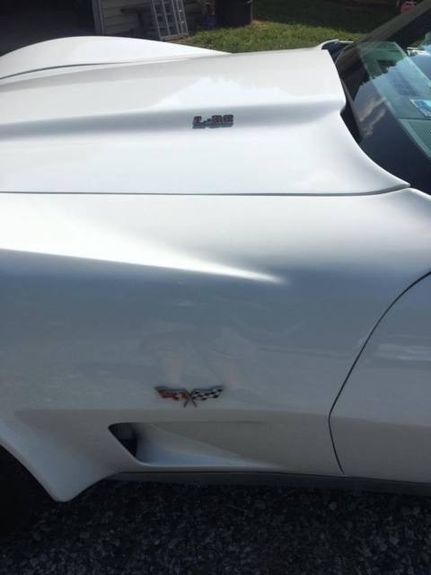 1979 White Chevrolet Corvette Coupe