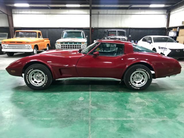 1979 Maroon Chevrolet Corvette Coupe