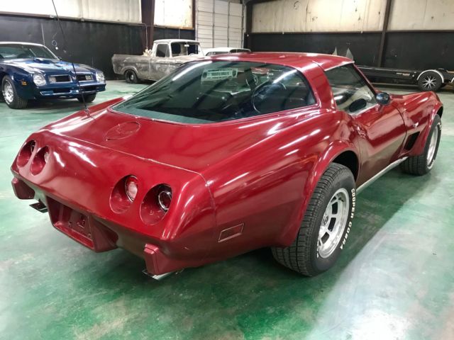 1979 Maroon Chevrolet Corvette Coupe