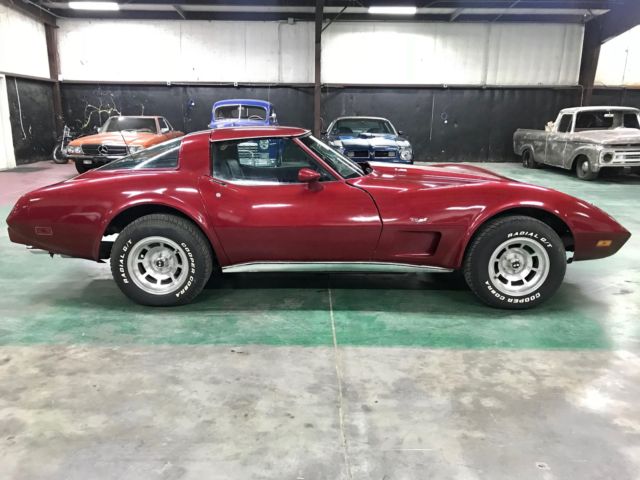 1979 Maroon Chevrolet Corvette Coupe