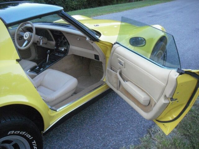 1979 Yellow Chevrolet Corvette Coupe