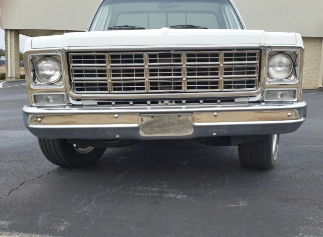 1979 White Chevrolet C-10 Crew Cab Pickup
