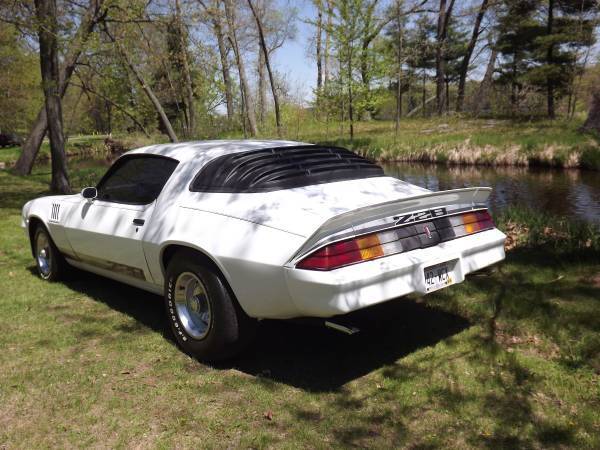 1979 White Chevrolet Camaro Coupe