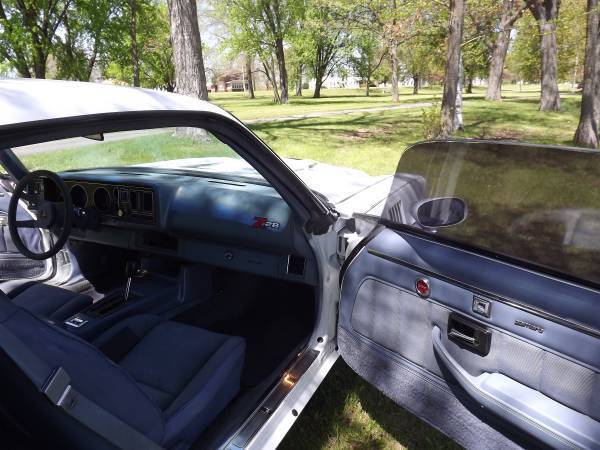 1979 White Chevrolet Camaro Coupe