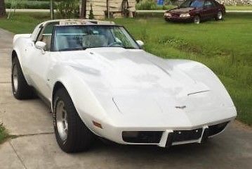1979 White Chevrolet Corvette Coupe
