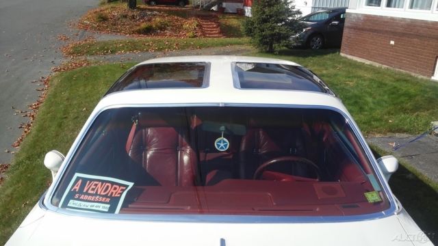 1979 White Chrysler 300 Series Sedan