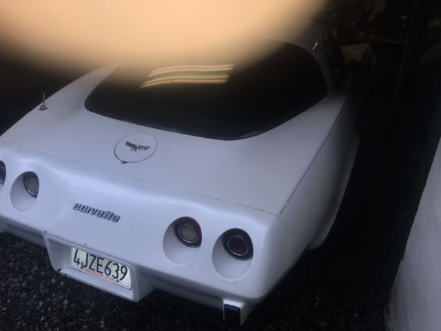 1979 White Chevrolet Corvette Coupe