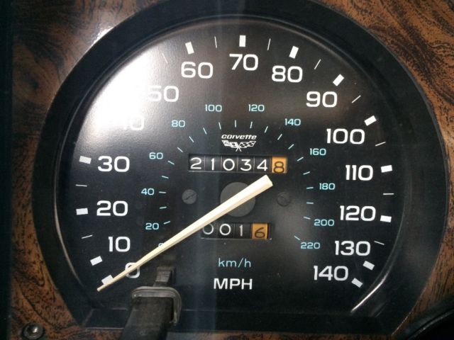 1979 White Chevrolet Corvette Coupe