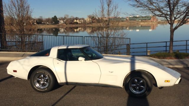 1979 White Chevrolet Corvette Coupe