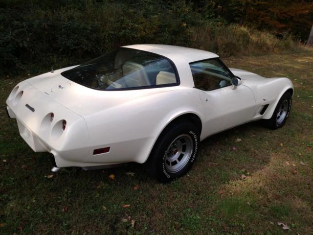 1979 beige Chevrolet Corvette Coupe