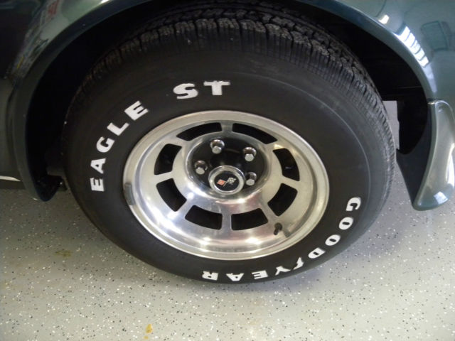 1979 green Chevrolet Corvette coupe