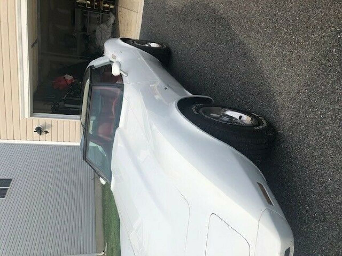 1979 White Chevrolet Corvette