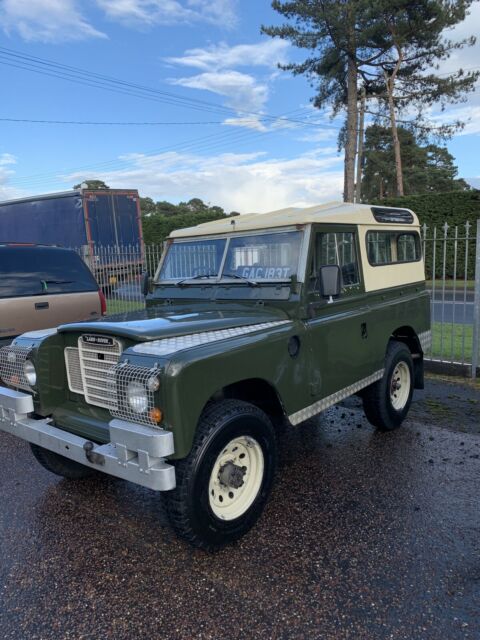 1979 Green Land Rover Defender SUV